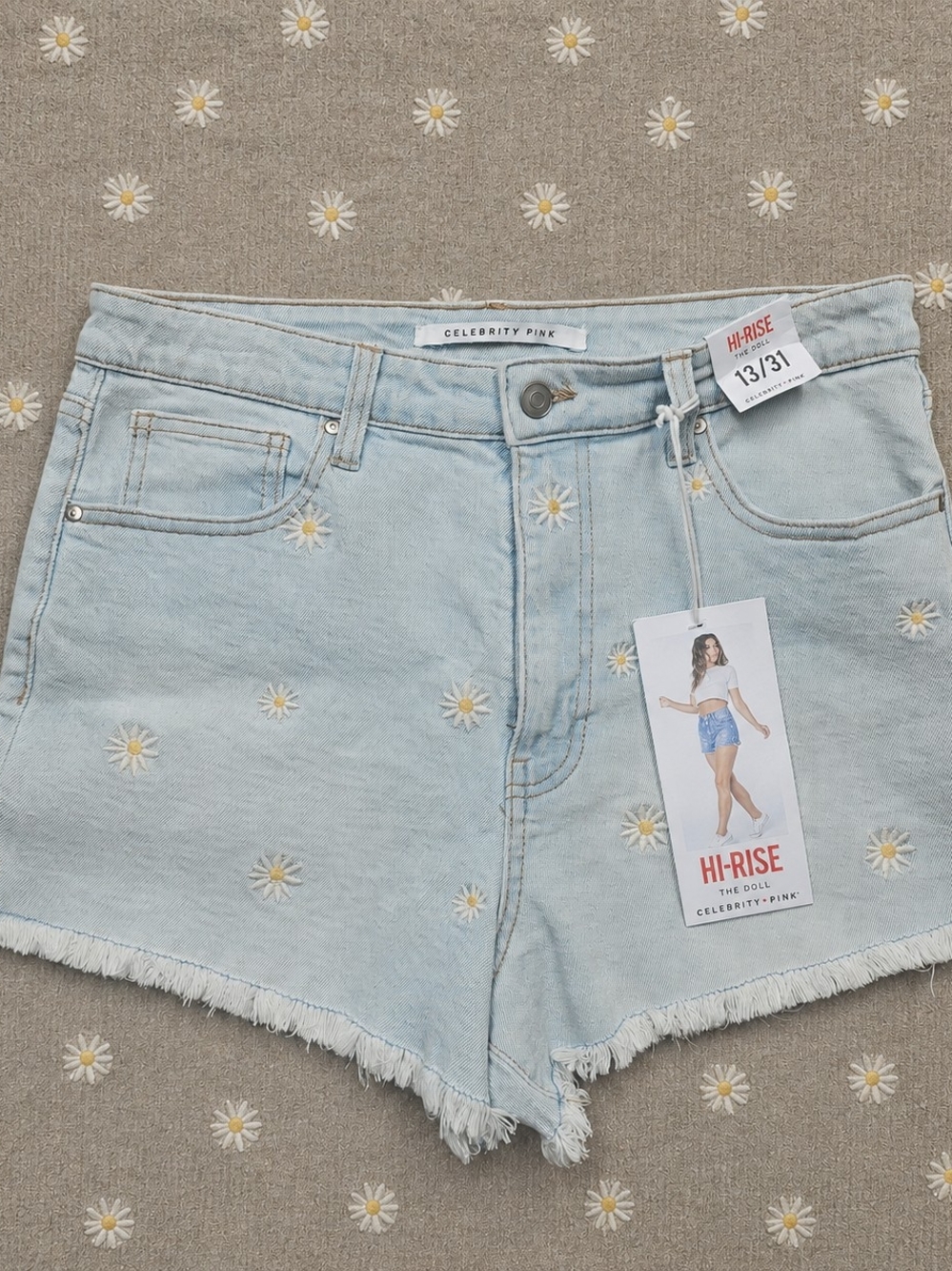 Celebrity Pink Hi Rise The Doll Shorts 13/31 Daisy Embroidered NWT